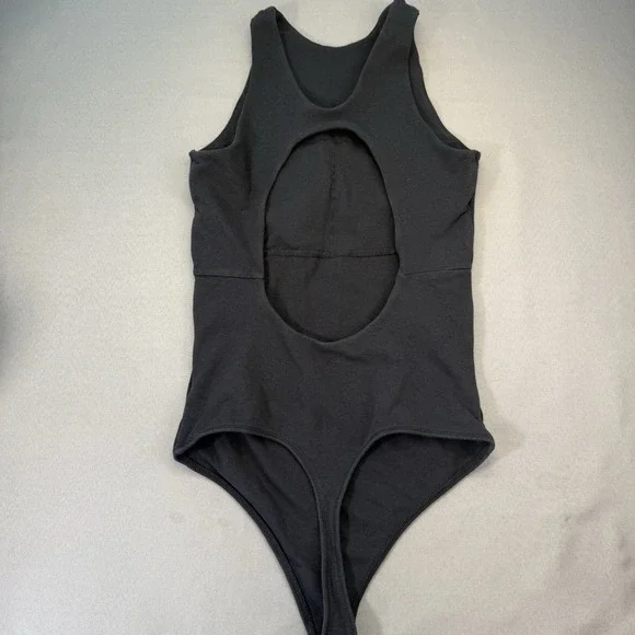 Abercrombie Fitch Crew Neck Black Bodysuit Women's Small Soft Stretch Keyhole - Picture 2 of 10